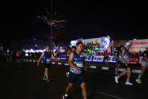 BIB: 41600
                            <button type="button" onclick="openModal(23056165)" class="btn btn-primary btn-sm float-right btn-popup" data-toggle="modal" data-target=".modal-high-quality">
                        <i class="fas fa-shopping-cart"></i> Add to Cart
                    </button>
                                            <button type="button" onclick="isThisMe(23056165, true)" class="btn btn-success btn-sm float-right btn-popup btn-isme hidden" data-toggle="tooltip" data-placement="bottom" title="นี่คือรูปของคุณใช่ไหม คลิกที่นี่เพื่อเอาเข้าอัลบั้ม">
                        <i class="fas fa-plus"></i> Add to album
                    </button>
                    <button type="button" onclick="isThisMe(23056165, false)" class="btn btn-warning btn-sm float-right btn-popup btn-isnotme hidden">
                        <i class="fas fa-ban"></i> Remove from album
                    </button>